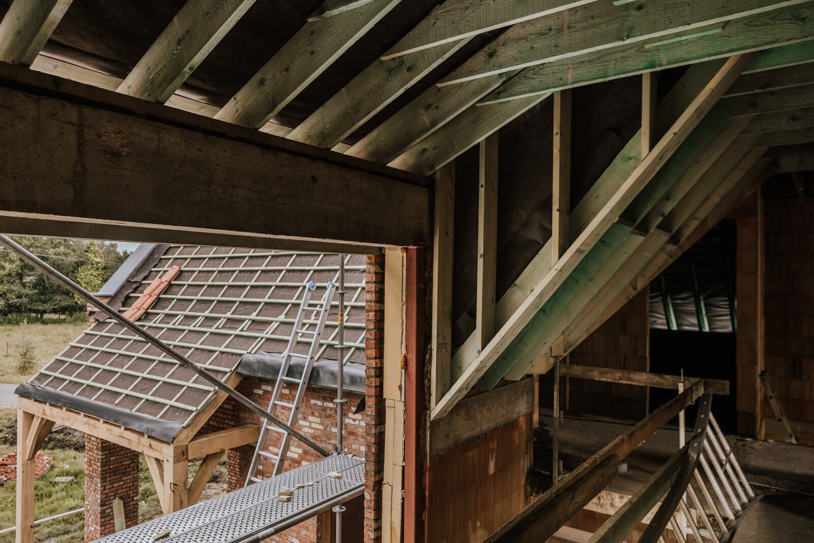 Minimalistische witte keuken